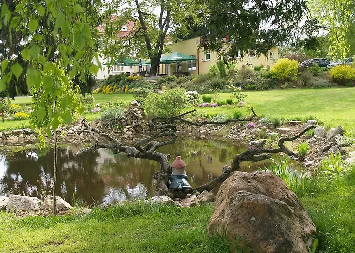 Pod šibeňákem 3* Strmilov