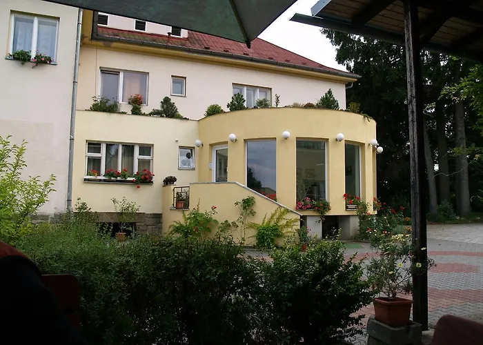 Pod šibeňákem 3*